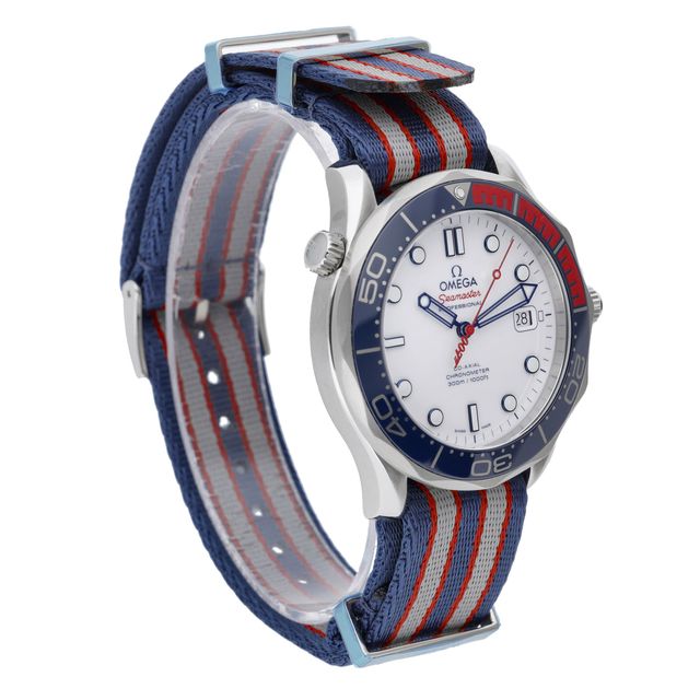 Omega Seamaster 300m 212.32.41.20.04.001 Image 2